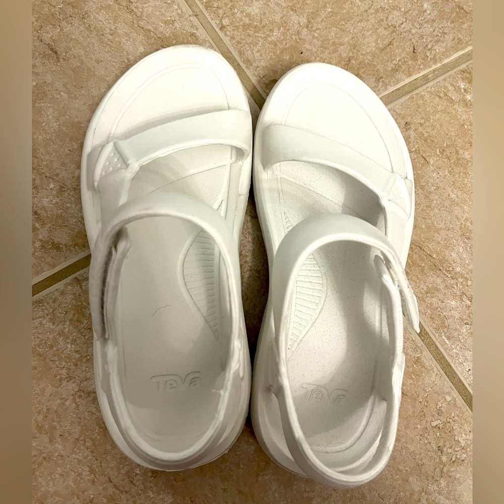 Teva Hurricane Drift Sandal White size women’s 8
